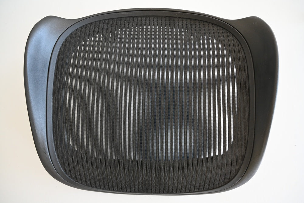 Genuine Aeron Classic Seat – Size B, Carbon Black (3D01) - Used excellent condition