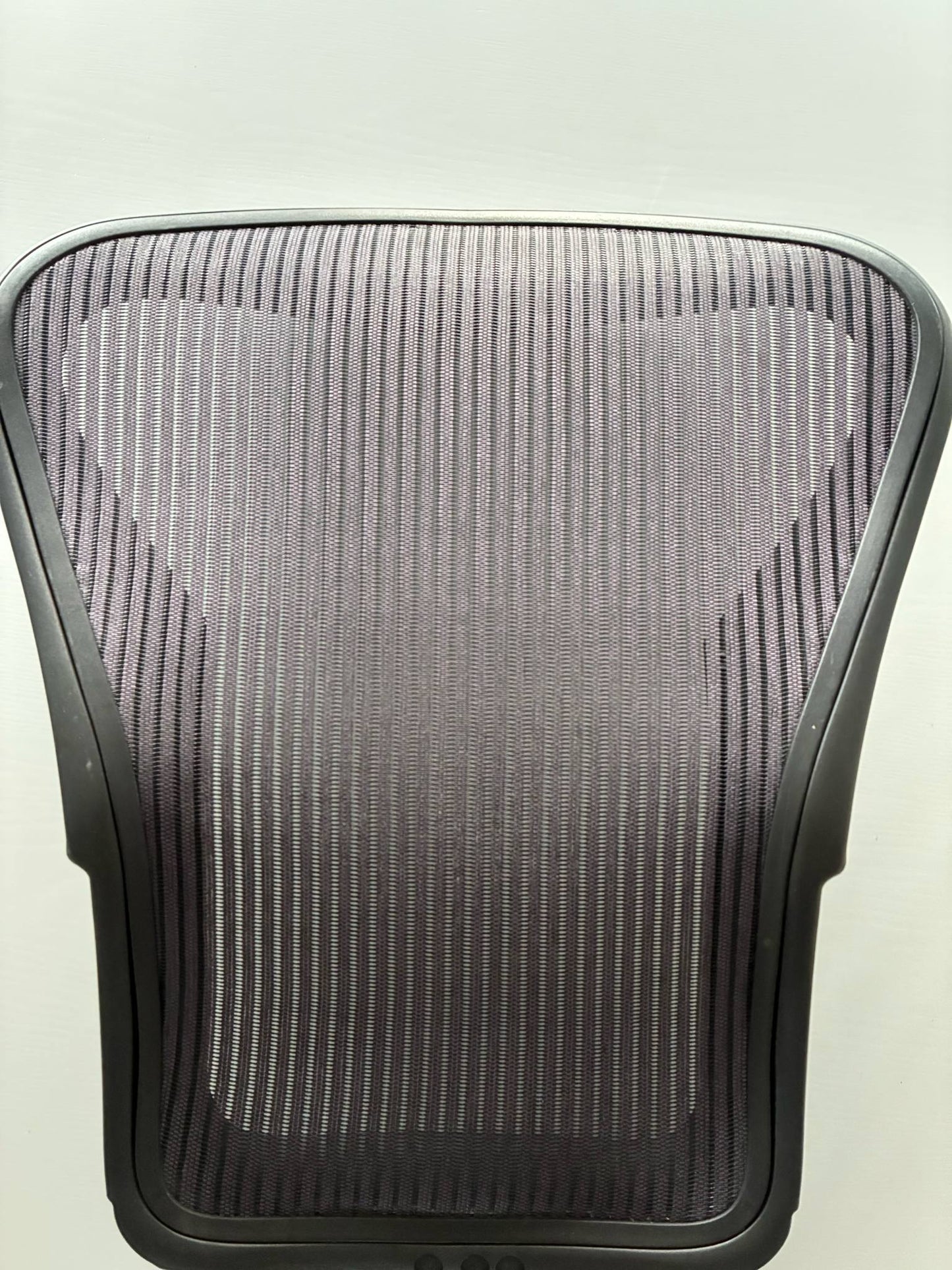 Aeron Classic Backrest – Size B, Carbon Black (3D01) - Used excellent condition