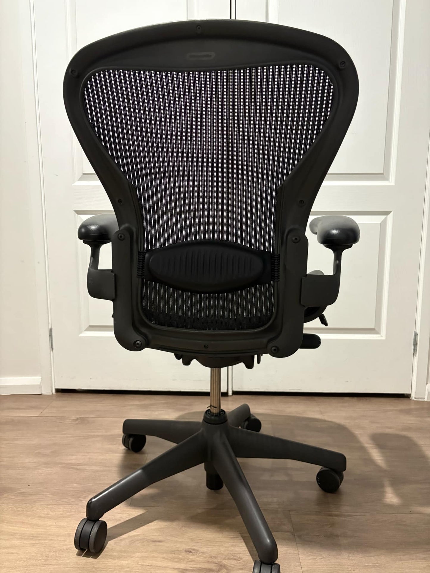 Genuine Herman Miller Aeron classic chair - Size B