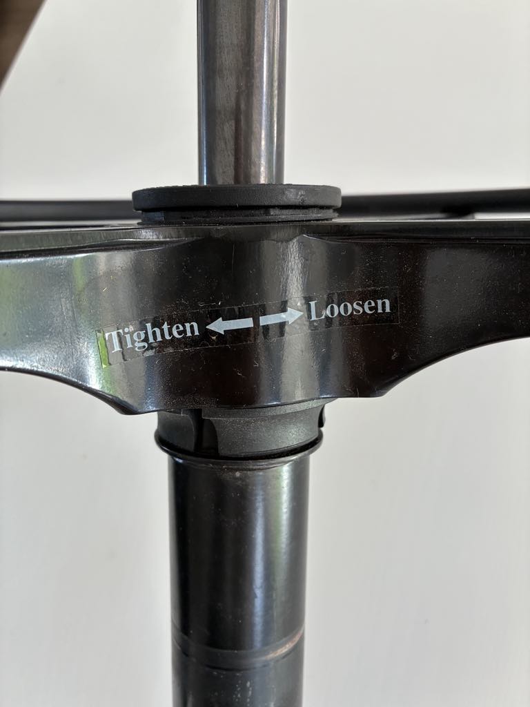 Footrest ring and gas cylinder for stool - compatible with Steelcase Think V2 stool and others