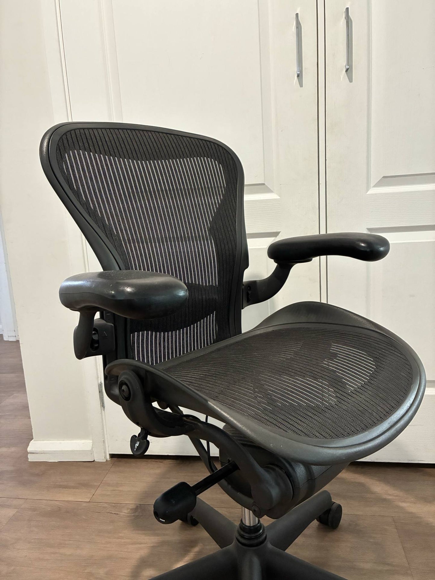 Herman Miller Aeron Ergonomic Office Chair – Used, Excellent condition - size B