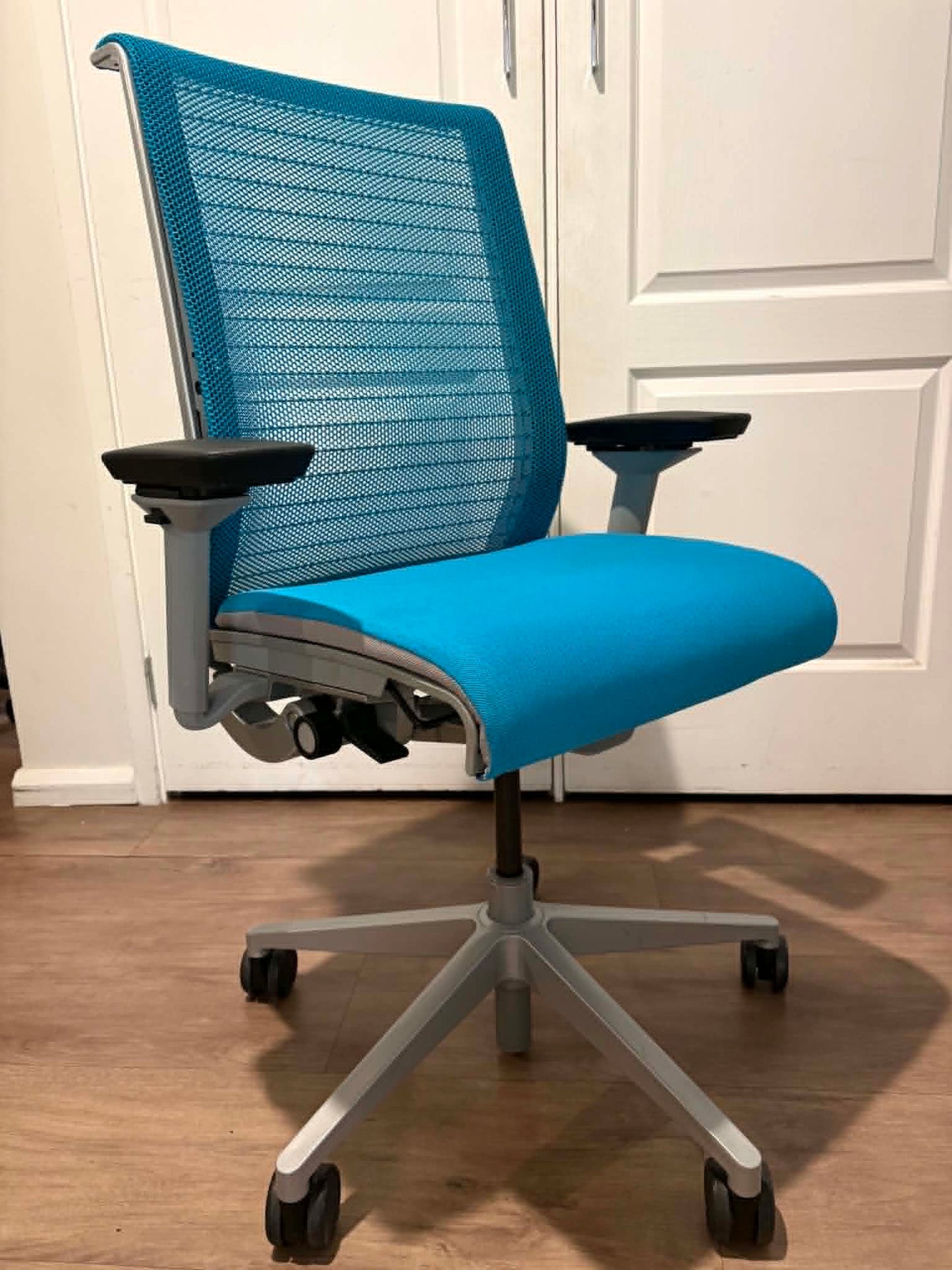 Used Steelcase Think V1 Office Chair