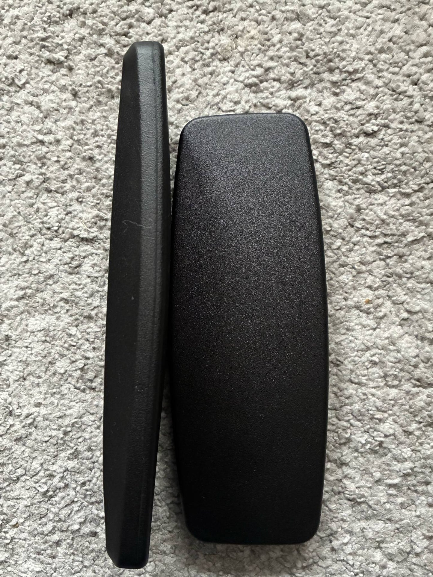 Steelcase Leap V2 and Think arm pad (4D Arms)