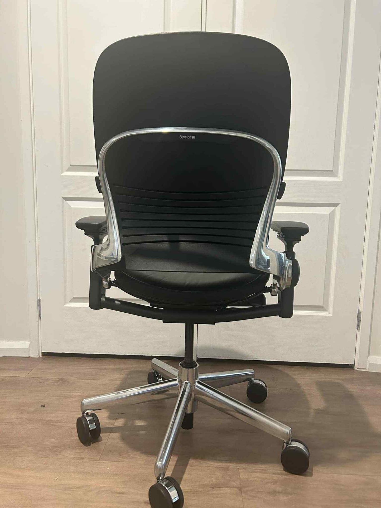Steelcase Leap V2 office chair - Upholstered Black Leather