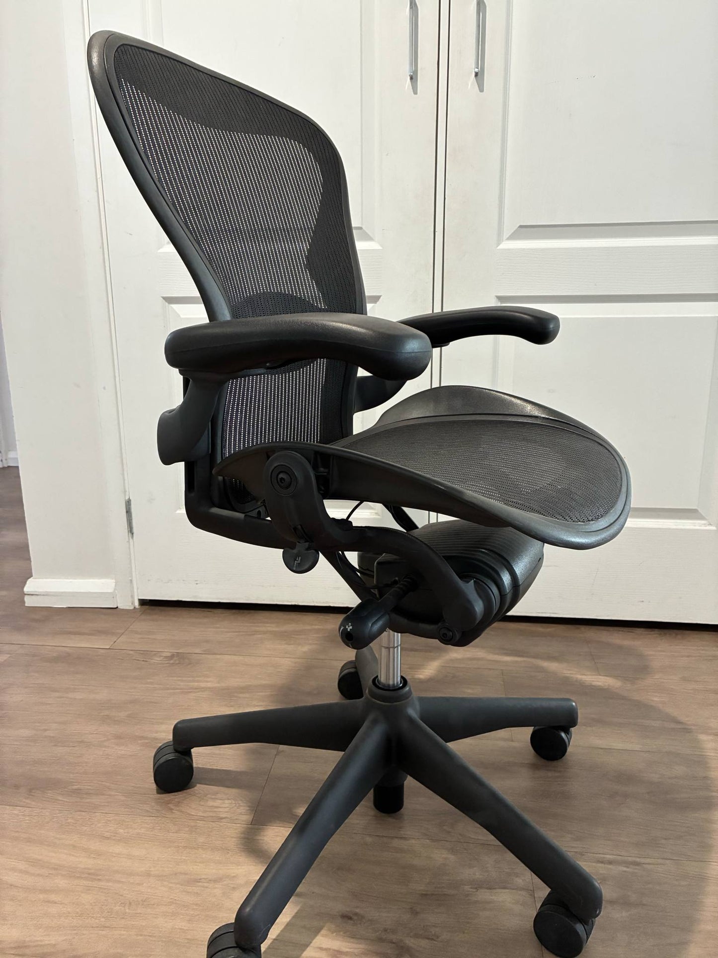 Herman Miller Aeron Ergonomic Office Chair – Used, excellent condition- Size B