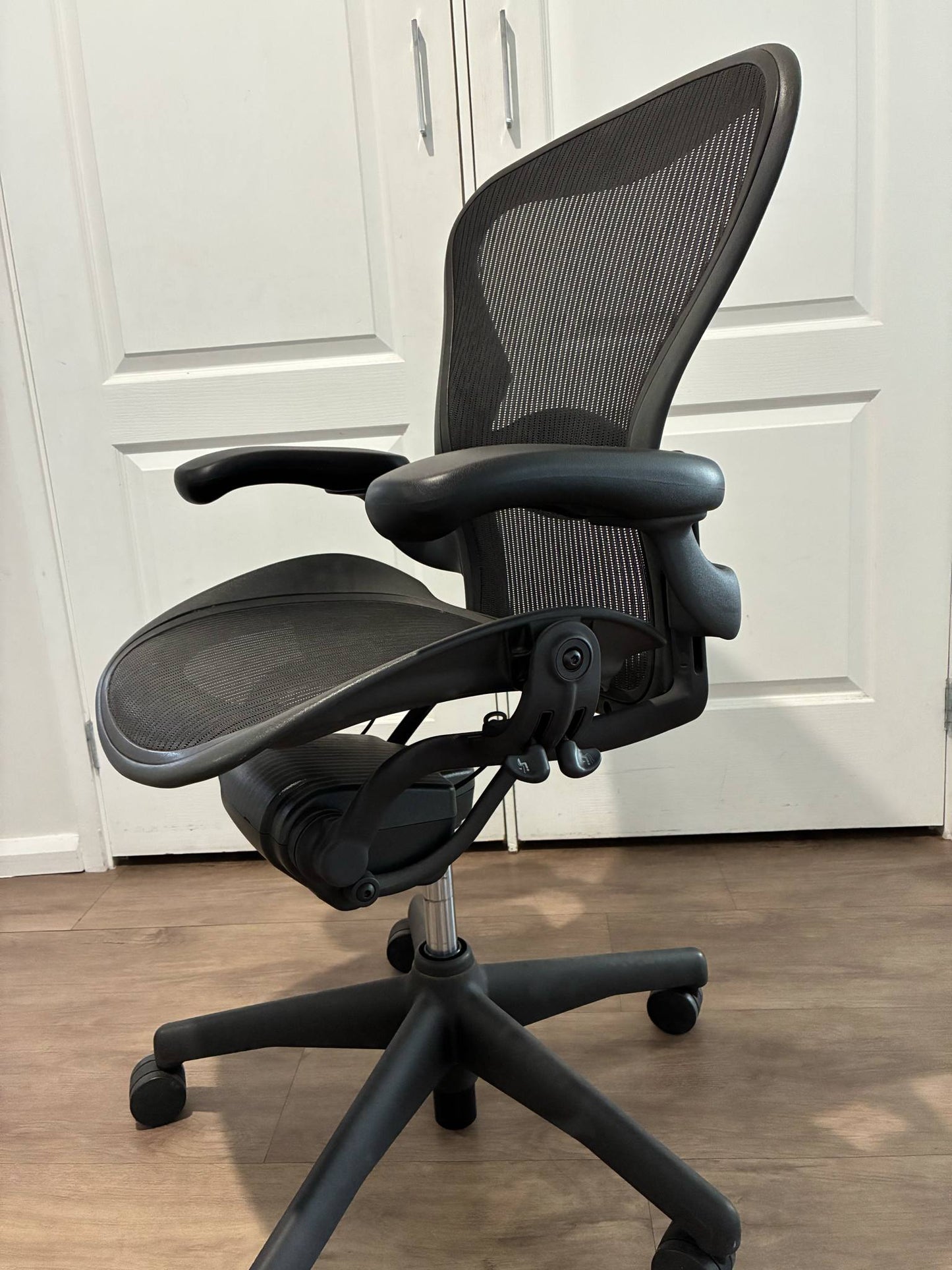 Herman Miller Aeron Ergonomic Office Chair – Used, excellent condition- Size B