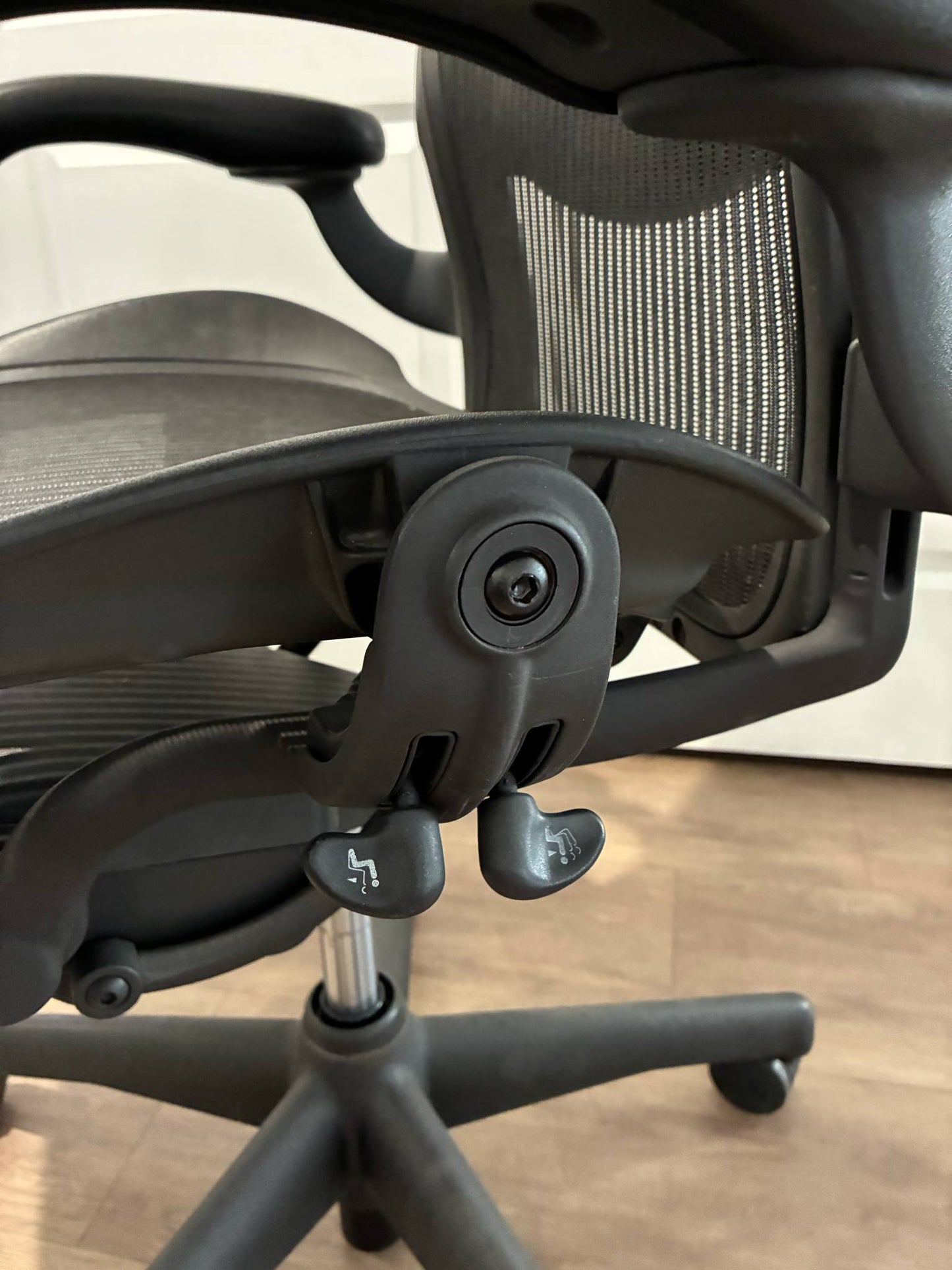 Herman Miller Aeron Ergonomic Office Chair – Used, excellent condition- Size B