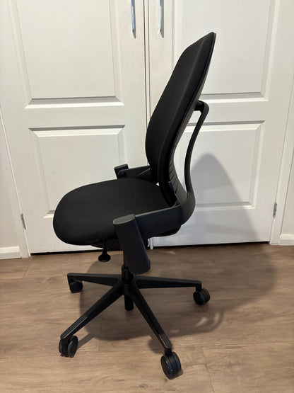 Steelcase Leap V2 Ergonomic office chair - without armrest