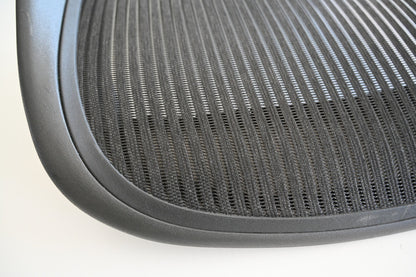 Genuine Aeron Classic Seat – Size B, Carbon Black (3D01) - Used excellent condition
