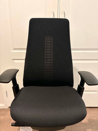 Haworth Fern Ergonomic Office Chair – New & Unused | Height Adjustable Arms