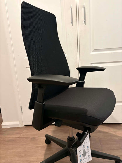 Haworth Fern Ergonomic Office Chair – New & Unused | Height Adjustable Arms