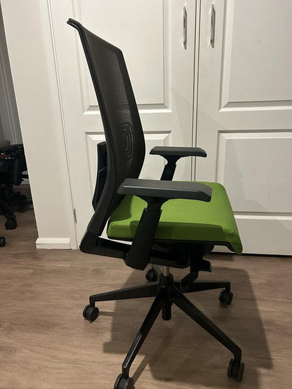 Haworth Very task chair