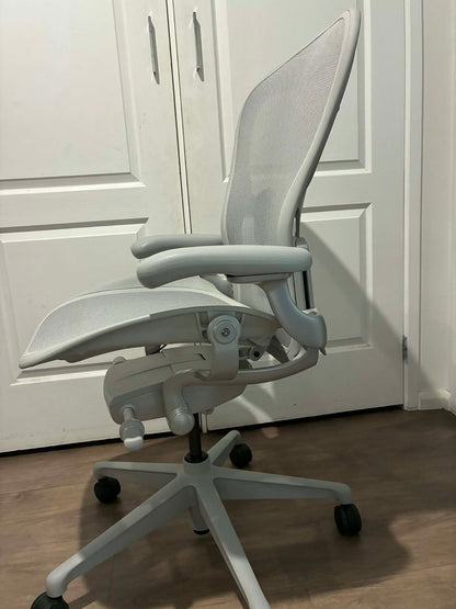 Herman Miller Aeron Remastered office chair - Brand new - Size C