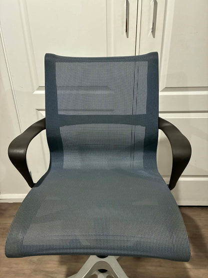Herman Miller Setu Stool - blue colour