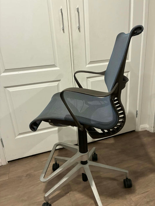 Herman Miller Setu Stool - blue colour