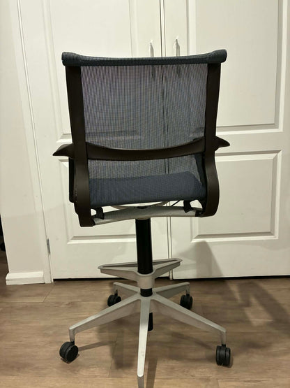 Herman Miller Setu Stool - blue colour