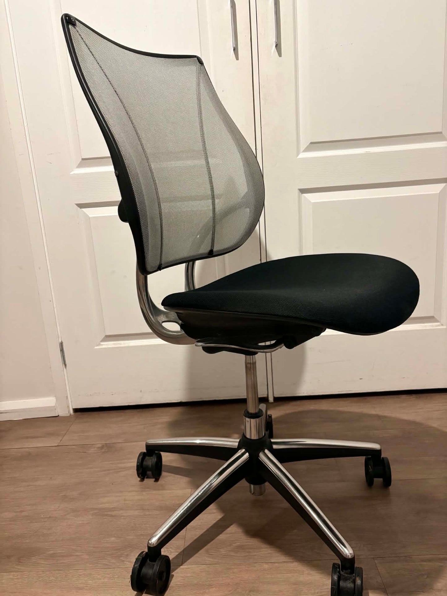Humanscale Liberty Chair | Used Ergonomic Office Chair | Premium Mesh Task Chair | Without armrest