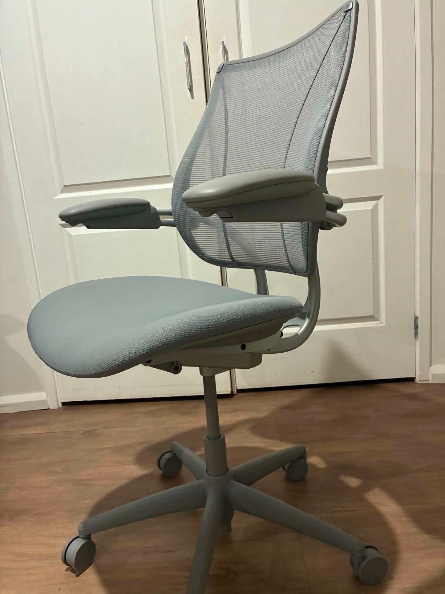 Humanscale Liberty Chair | Used Ergonomic Office Chair | Premium Mesh Task Chair