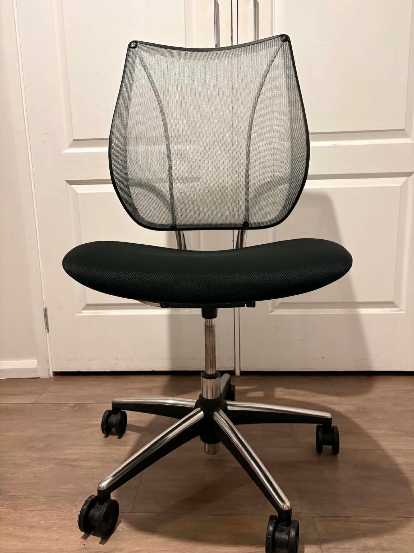 Humanscale Liberty Chair | Used Ergonomic Office Chair | Premium Mesh Task Chair | Without armrest