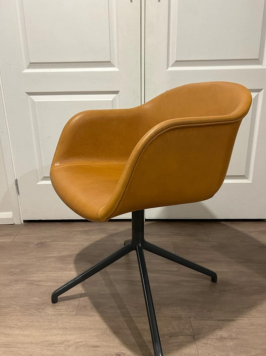 Muuto Fiber Armchair With Swivel Base