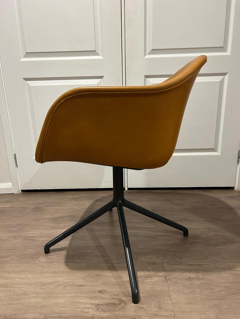 Muuto Fiber Armchair With Swivel Base