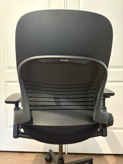 Steelcase Leap Version 2 Ergonomic Chair - MFD 2016-2017-2019 - Excellent condition