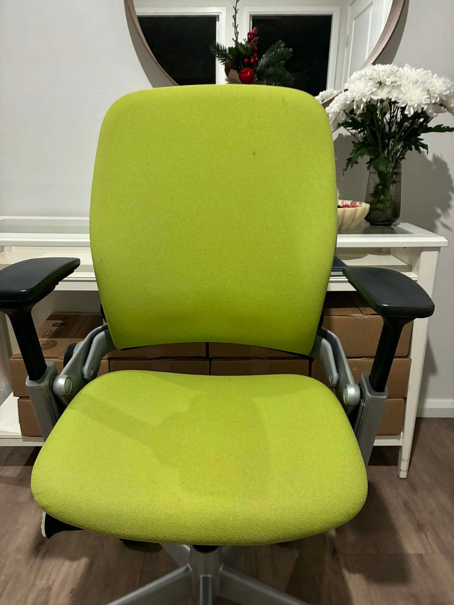 Steelcase Leap V2 ergonomic office chair - Green colour