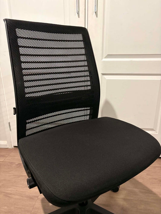 Steelcase Think V2 Ergonomic Office Chair – No Arms – Fully Refurbished