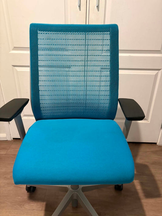 Used Steelcase Think V1 Office Chair