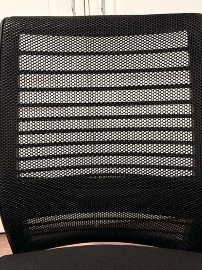 Steelcase Think V2 Ergonomic Office Chair – No Arms – Fully Refurbished