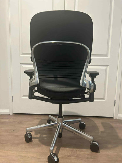 Steelcase Leap V2 office chair - Upholstered Black Leather