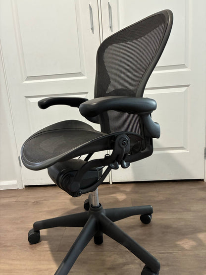 Herman Miller Aeron Ergonomic Office Chair – Used, excellent condition- Size B