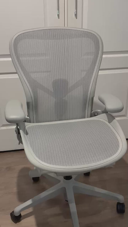 Herman Miller Aeron Remastered office chair - Brand new - Size C