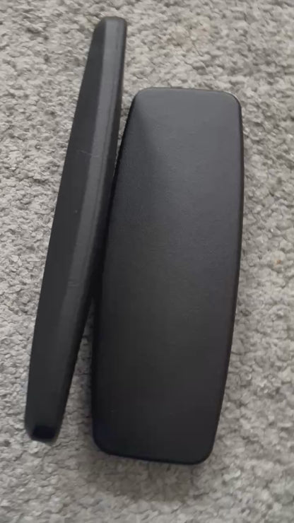 Steelcase Leap V2 and Think arm pad (4D Arms)